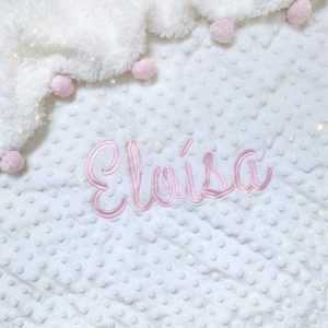 Cobija Marfil Doble Faz Burbujas con Pompones Rosado